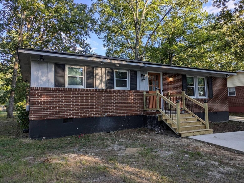 Building Photo - 122 Malone Dr