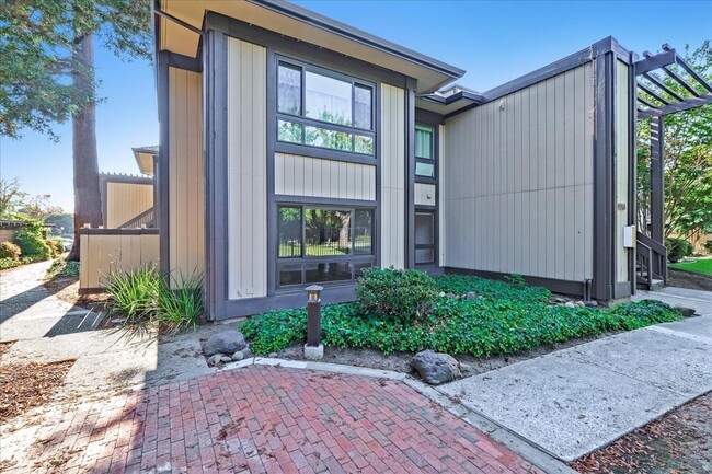 Building Photo - 39191 Argonaut Way