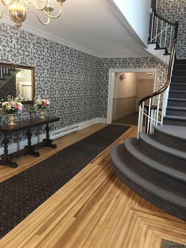 Building Photo - 125 Union Ave