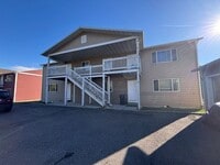 Building Photo - Great location for MSU and downtown.