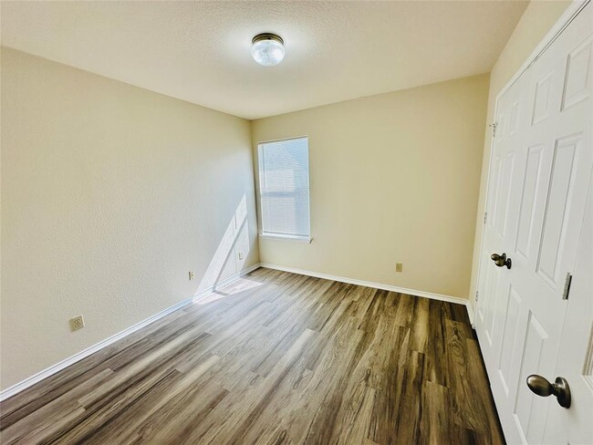 Building Photo - 8814 Schick Rd