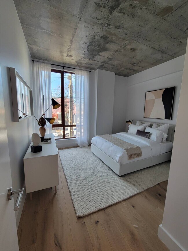 Building Photo - 189 Conover St