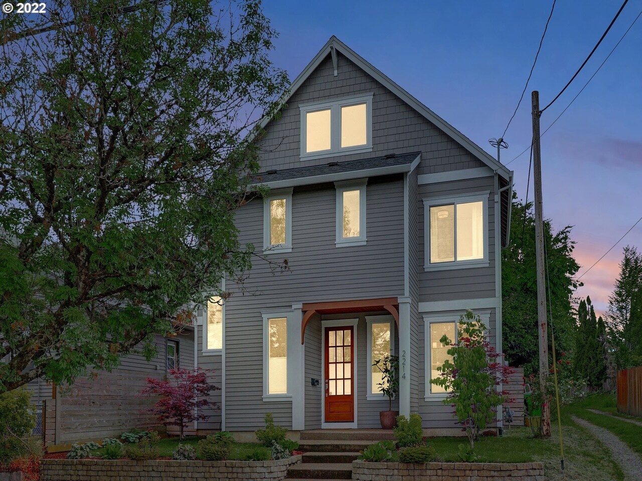 Building Photo - 2214 N Farragut St