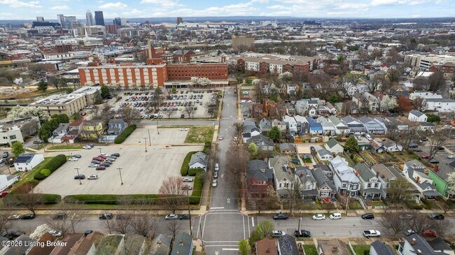 Building Photo - 1401 E Breckinridge St