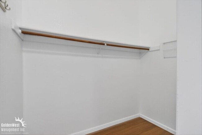 Building Photo - Bright and Modern 1Bdm 1Ba Condo Near Downtown Scottsdale!