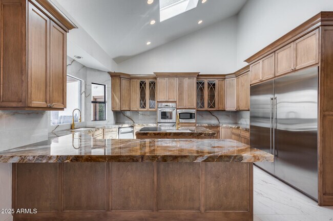 Building Photo - 8303 N 61st Pl