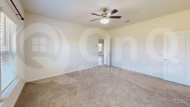 Building Photo - 1400 Colonial Bluff Ln
