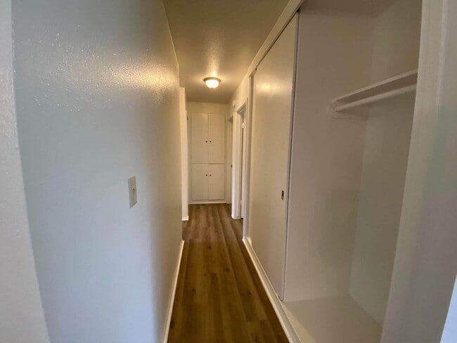 Building Photo - 755 NE Alameda Ave