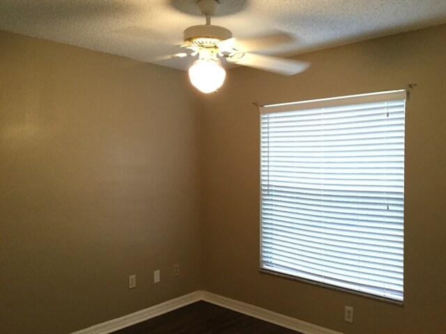 Building Photo - 15920 Lake Orienta Ct