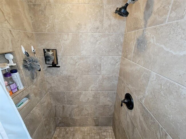Building Photo - 3735 Hickory Knob Dr