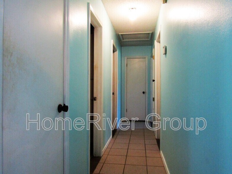 Building Photo - 4737 Kitty Hawk Cir