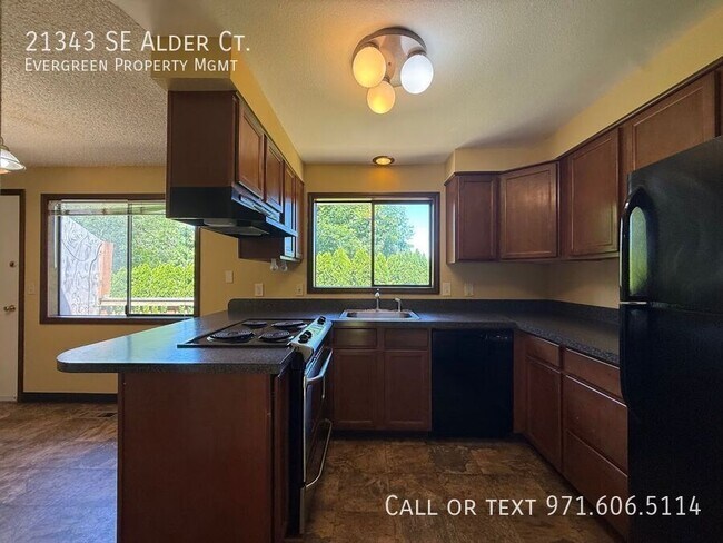 Building Photo - 21343 SE Alder Ct