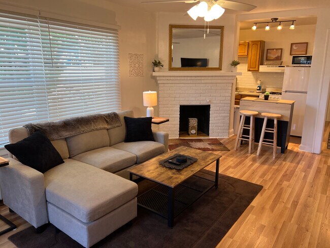 Building Photo - 1364 Teall Ave