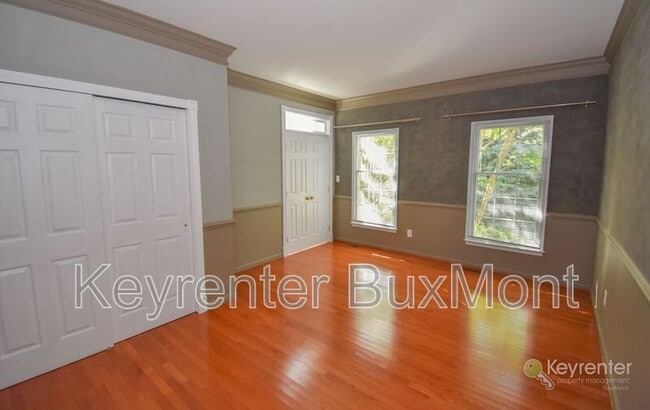 Building Photo - 3727 Green Ridge Rd