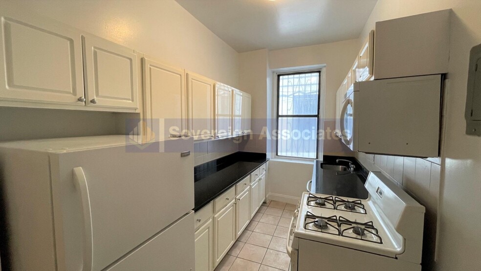 Building Photo - 270 Fort Washington Ave