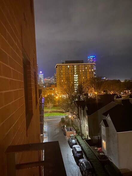 Building Photo - 715 N Church St