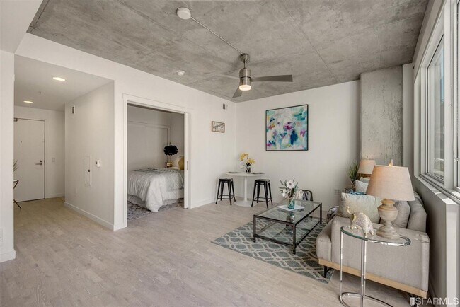 Building Photo - 45 Bartlett St