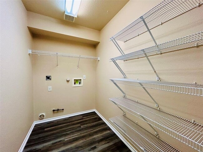 Building Photo - 1212 Sleepytime Trail