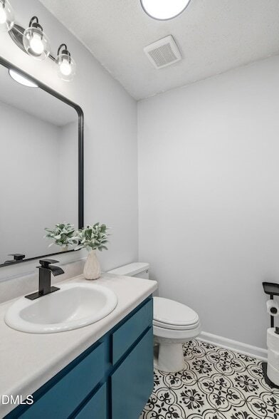 Building Photo - 6422 English Oaks Dr