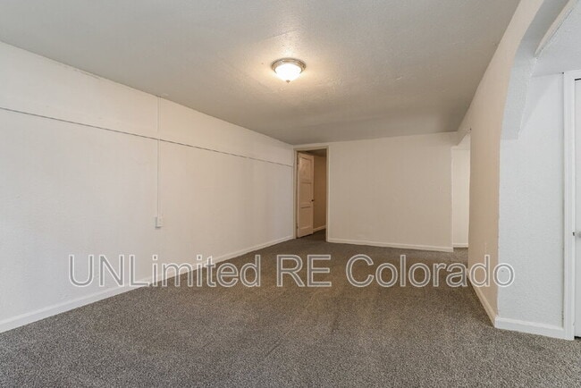 Building Photo - 1014 N Raleigh St