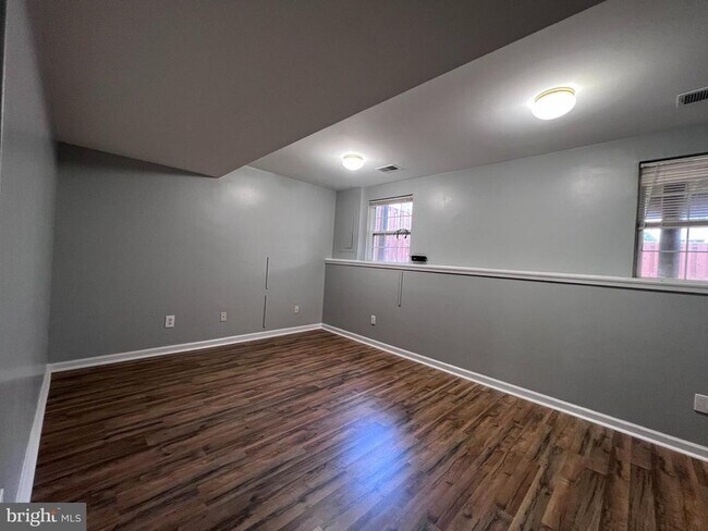 Building Photo - 9038 Falcon Glen Ct
