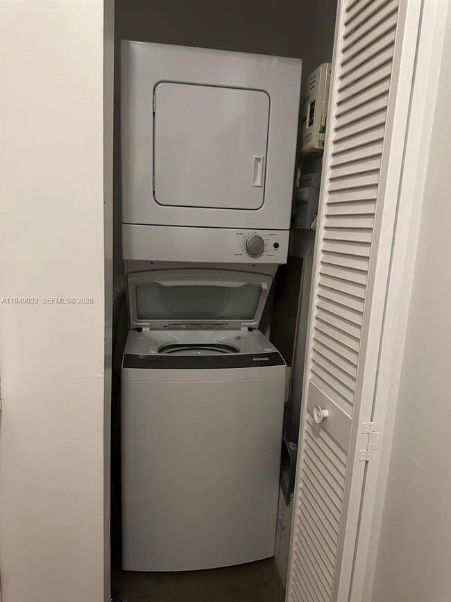 Building Photo - 1219 Meridian Ave