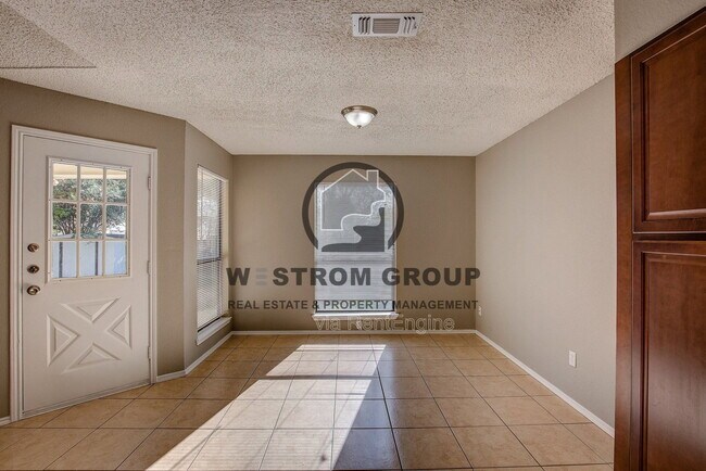 Building Photo - 420 Revolution Ln
