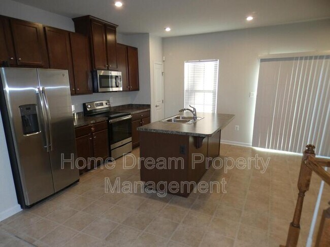 Building Photo - 6304 Crittenden Ln
