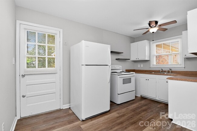 Building Photo - 4230 Castleton Rd