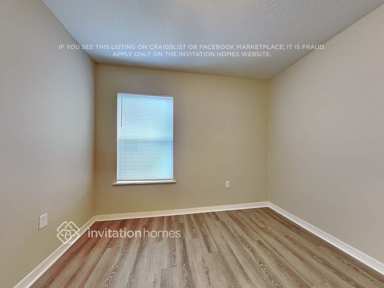 Building Photo - 11135 Running Pine Dr