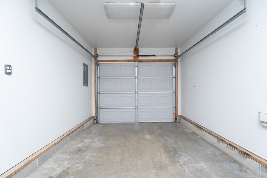 Building Photo - 2509 Arbor Ter