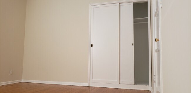 Bedroom Closet - 2049 N Vermont Ave