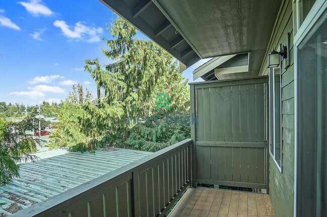 Building Photo - 4 Bed and 2.5 Bath Beautiful Condo is Avai...