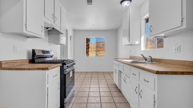 Building Photo - 67285 Pierson Blvd