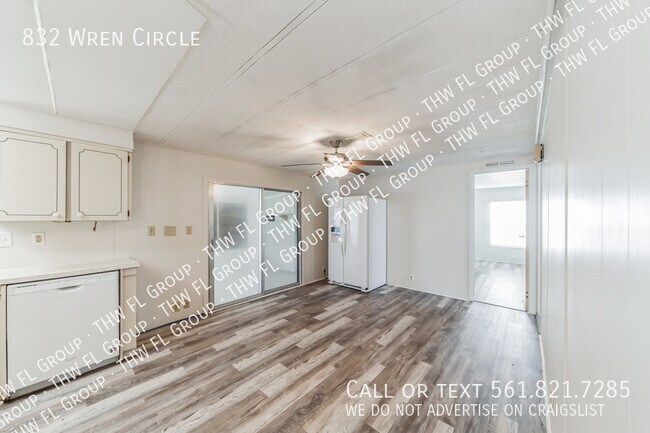 Building Photo - 832 Wren Cir