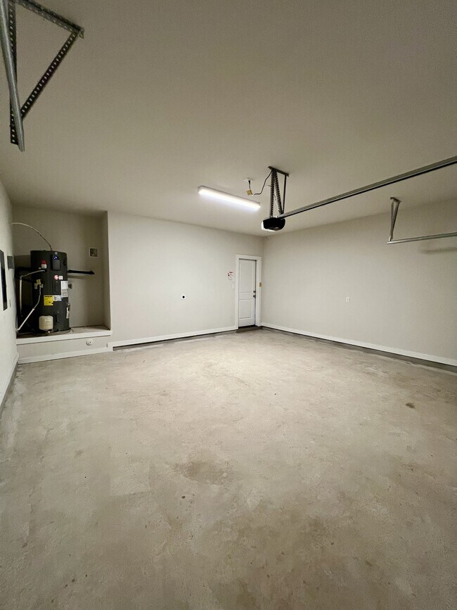 Building Photo - 14426 Daphne Bnd