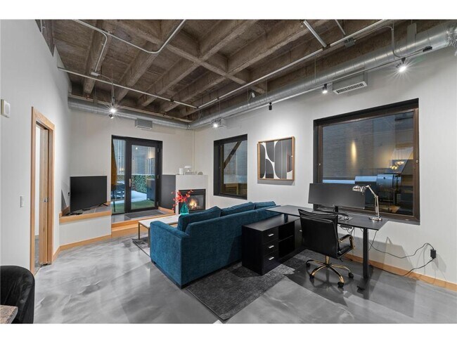 Building Photo - 601 S Marquette Ave