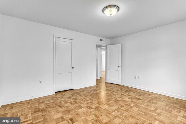 Building Photo - 6609 Potomac Ave