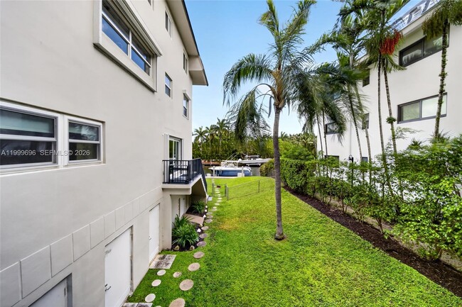 Building Photo - 6815 Edgewater Dr