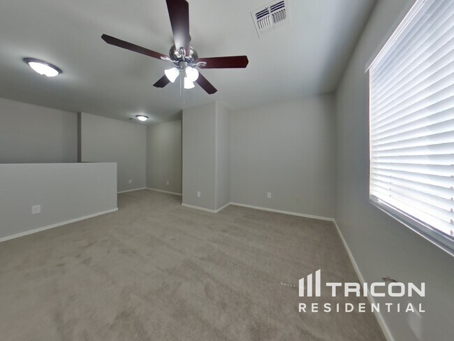 Building Photo - 12747 W Larkspur Rd