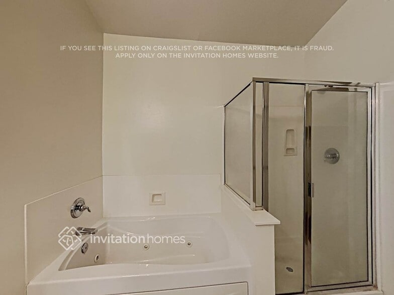 Building Photo - 17706 N 89th Dr