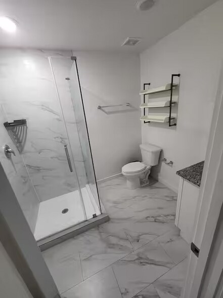 Building Photo - 5212 Ina St