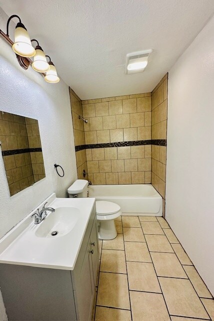 Building Photo - 1308 Yucca Dr