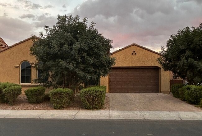 Building Photo - 11133 E Tumbleweed Ave