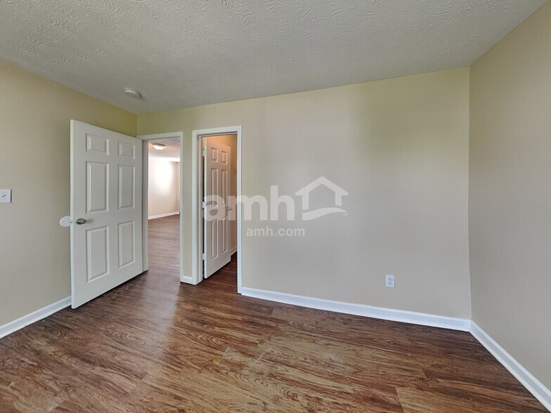 Building Photo - 11540 Glenn Abbey Ln