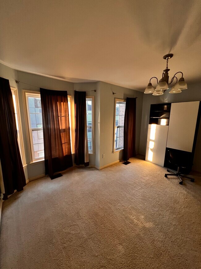 Second Bedroom - 201 Dey St