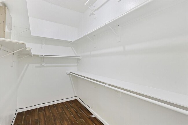 Building Photo - 5502 Atascocita Timbers N