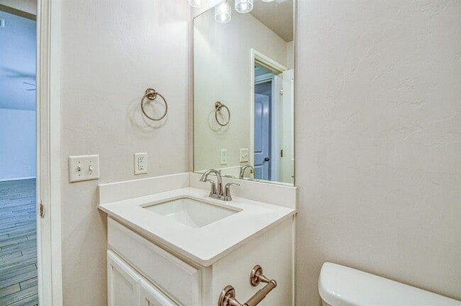 Building Photo - 3232 Mt Nebo Dr