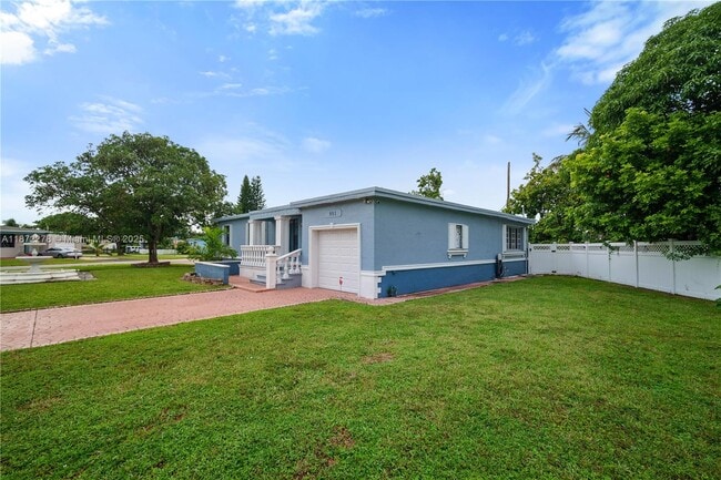Building Photo - 951 NW 148th St