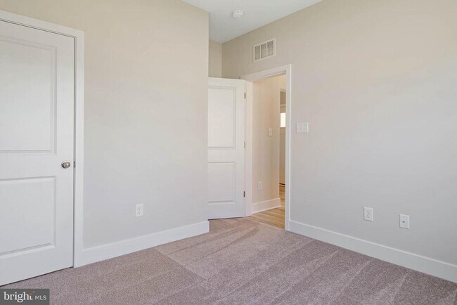 Building Photo - 31531 Deep Pond Ln